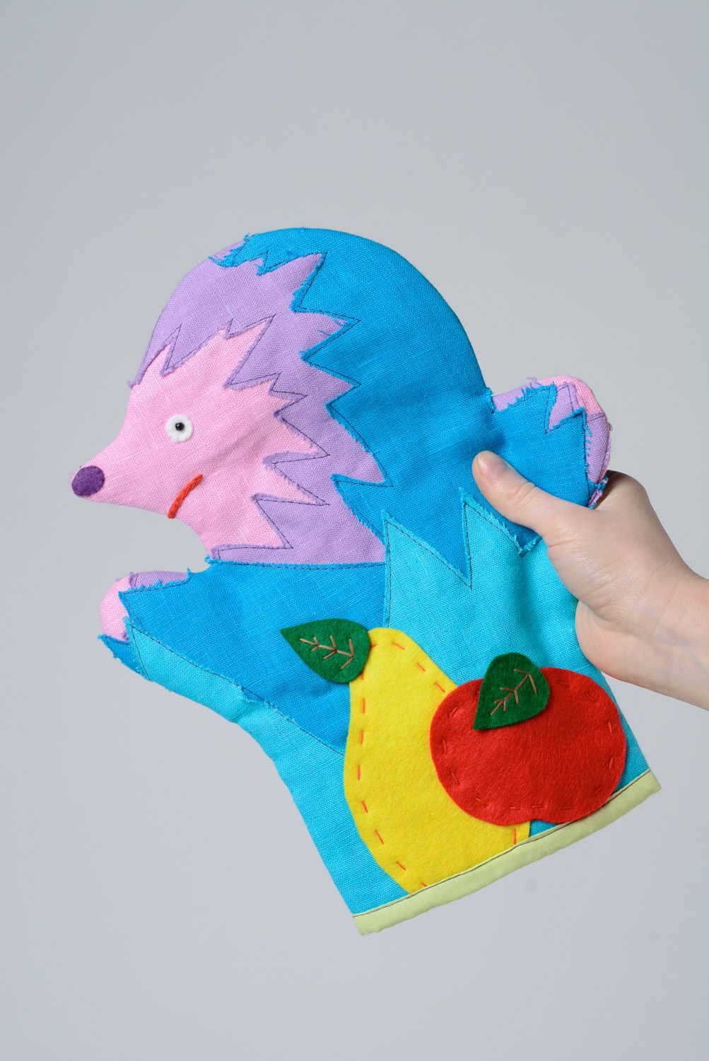 Смешная игрушка на руку для кукольного театра из разноцветных тканей Ежик фото 1