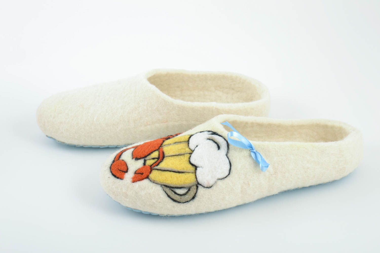 Beautiful white handmade designer felted wool men's house slippers photo 2
