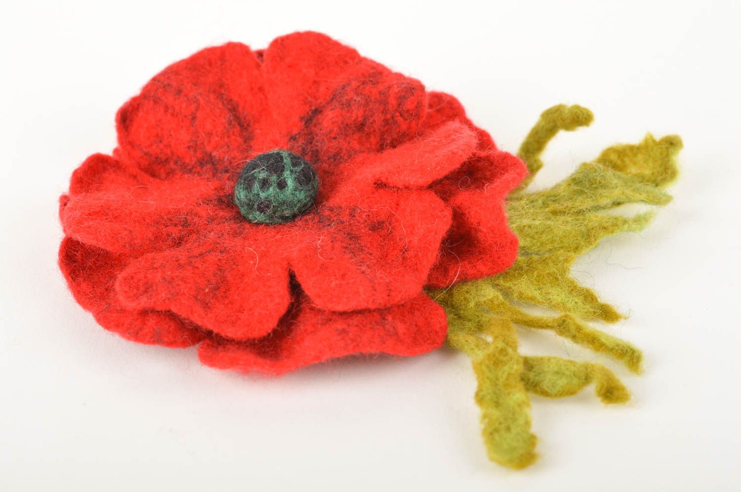 Spilla di lana fatta a mano a forma di un fiore accessorio originale in feltro foto 2
