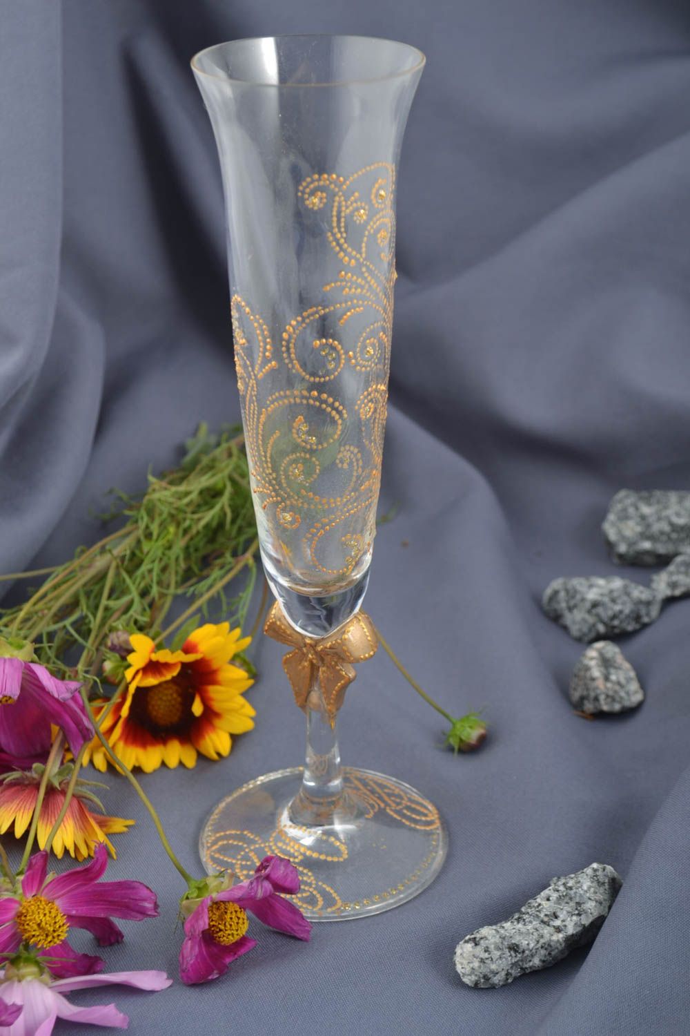 Flûte à champagne faite main vaisselle en verre Cadeau original peinte jolie photo 1