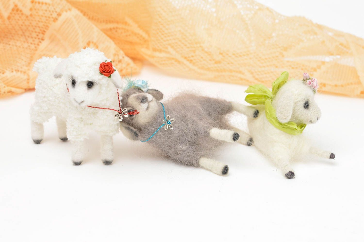 Handmade Spielzeug Set Stoff Tiere Geschenk Idee Kuschel Tiere Schafe schön foto 3