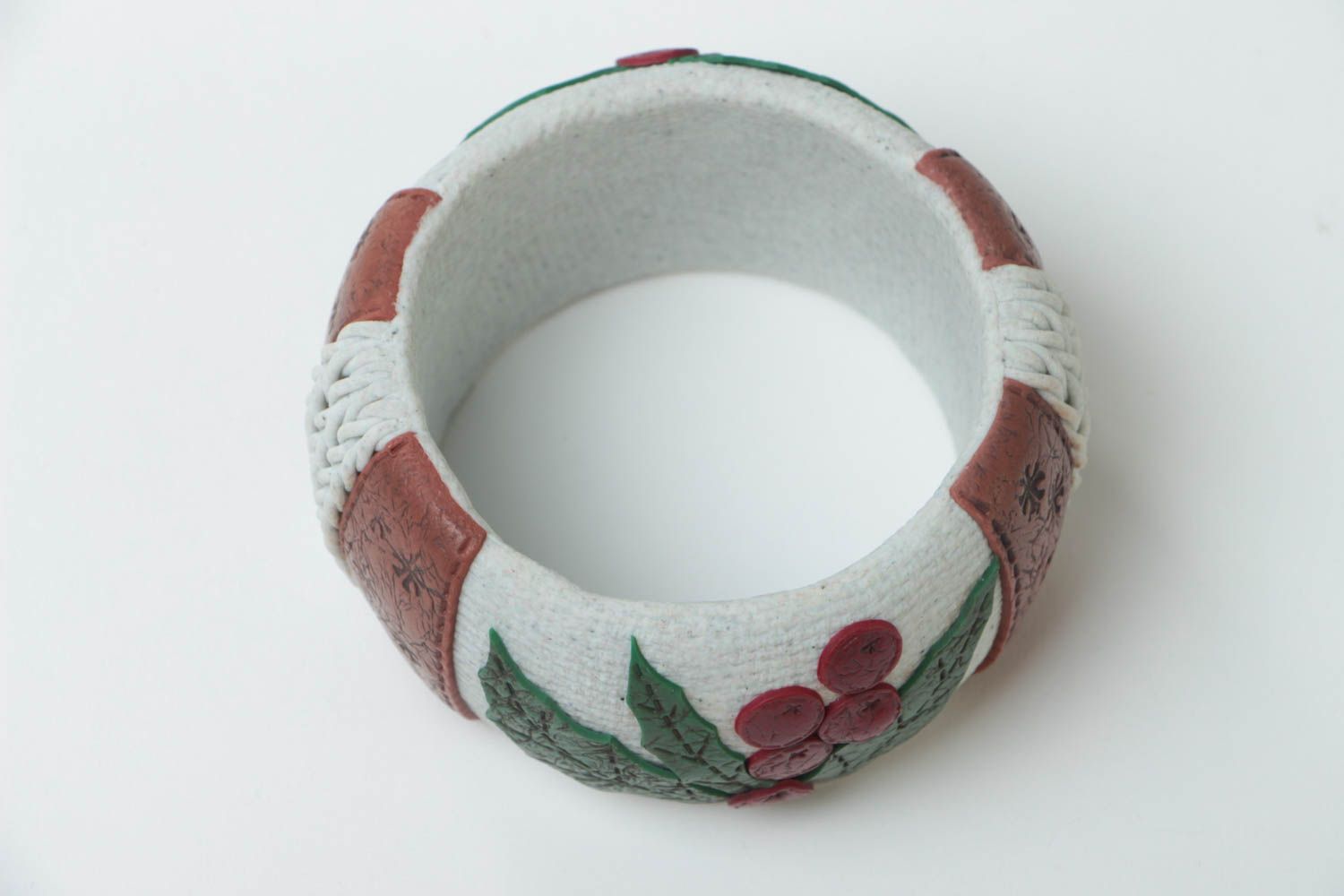 Weißes breites Armband aus Polymer Ton Origineller Schmuck für Frauen handmade foto 3