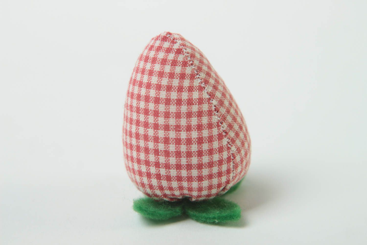 Peluche fraise Doudou original fait main à carreaux coton Jouet pour enfant photo 4