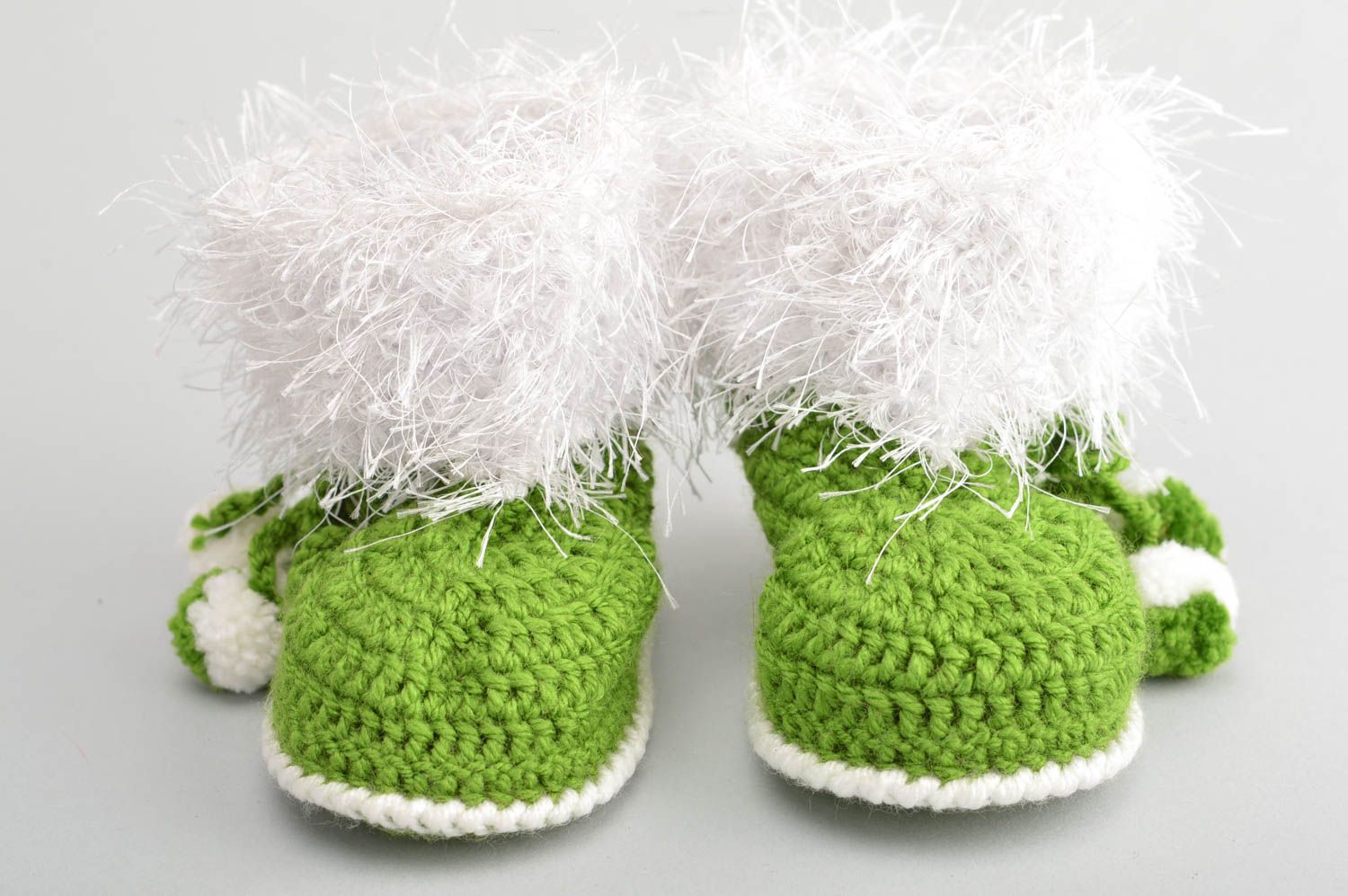 Crocheted designer cute green handmade baby bootees made of acrylics for boys photo 2