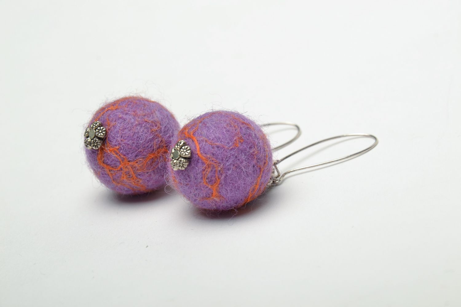 Handmade wool felted earrings photo 4