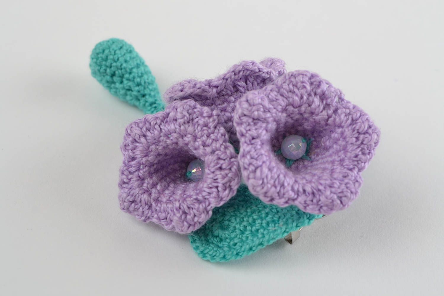 Handmade elegant brooch with three crocheted tender violet flowers photo 4