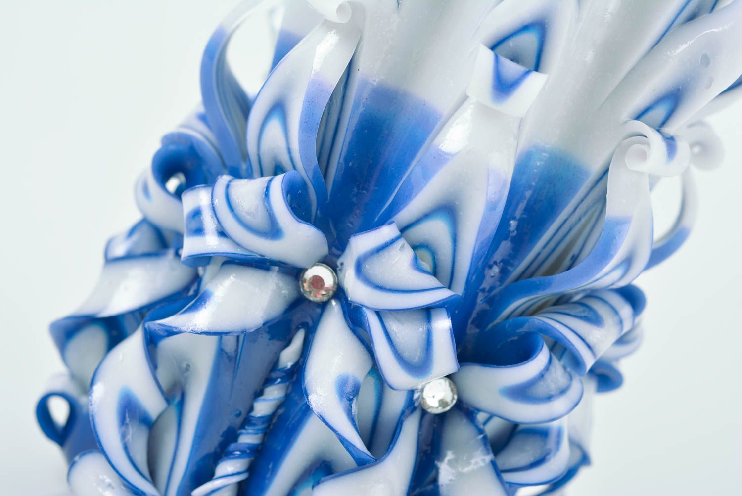 Grosse bougie originale en paraffine sculptée blanc bleu faite main décorative photo 2