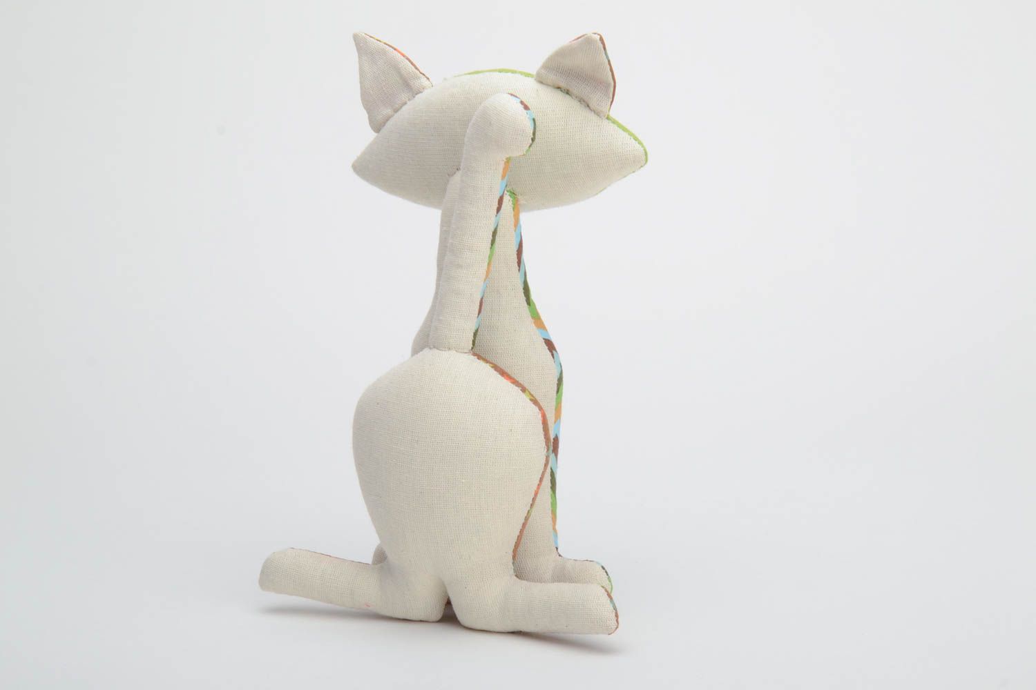 Peluche chat rayé avec longue queue faite main en coton jouet de design photo 3