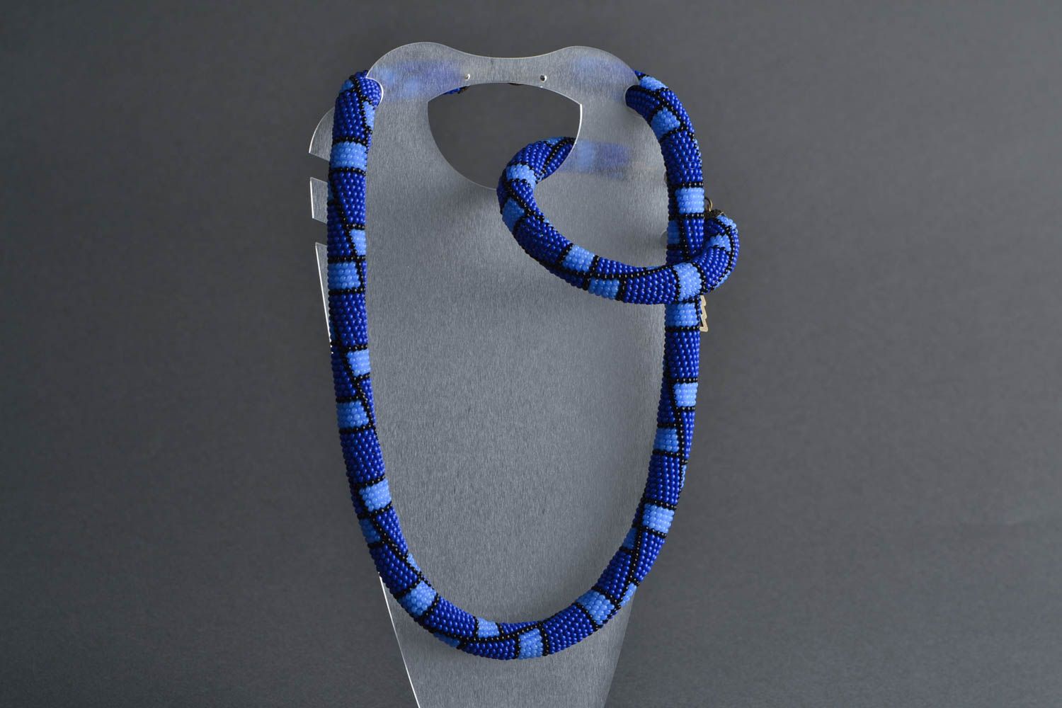Ensemble de collier et bracelet en perles de rocailles bleus faits main photo 5