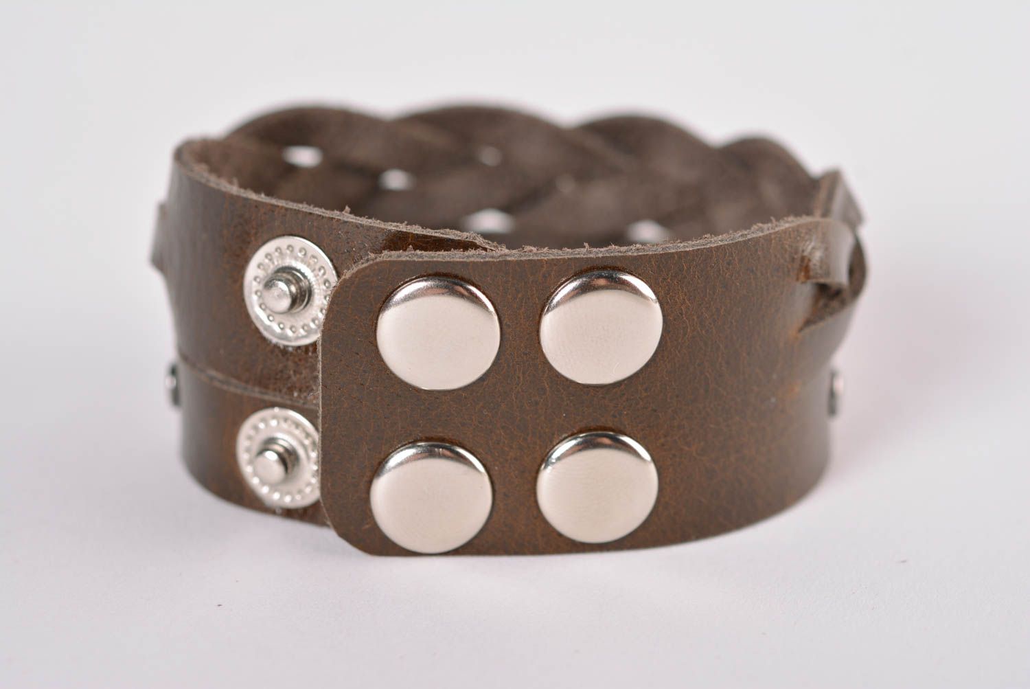 Bracelet cuir Bijou fait main brun foncé Accessoire design insolite de créateur photo 3