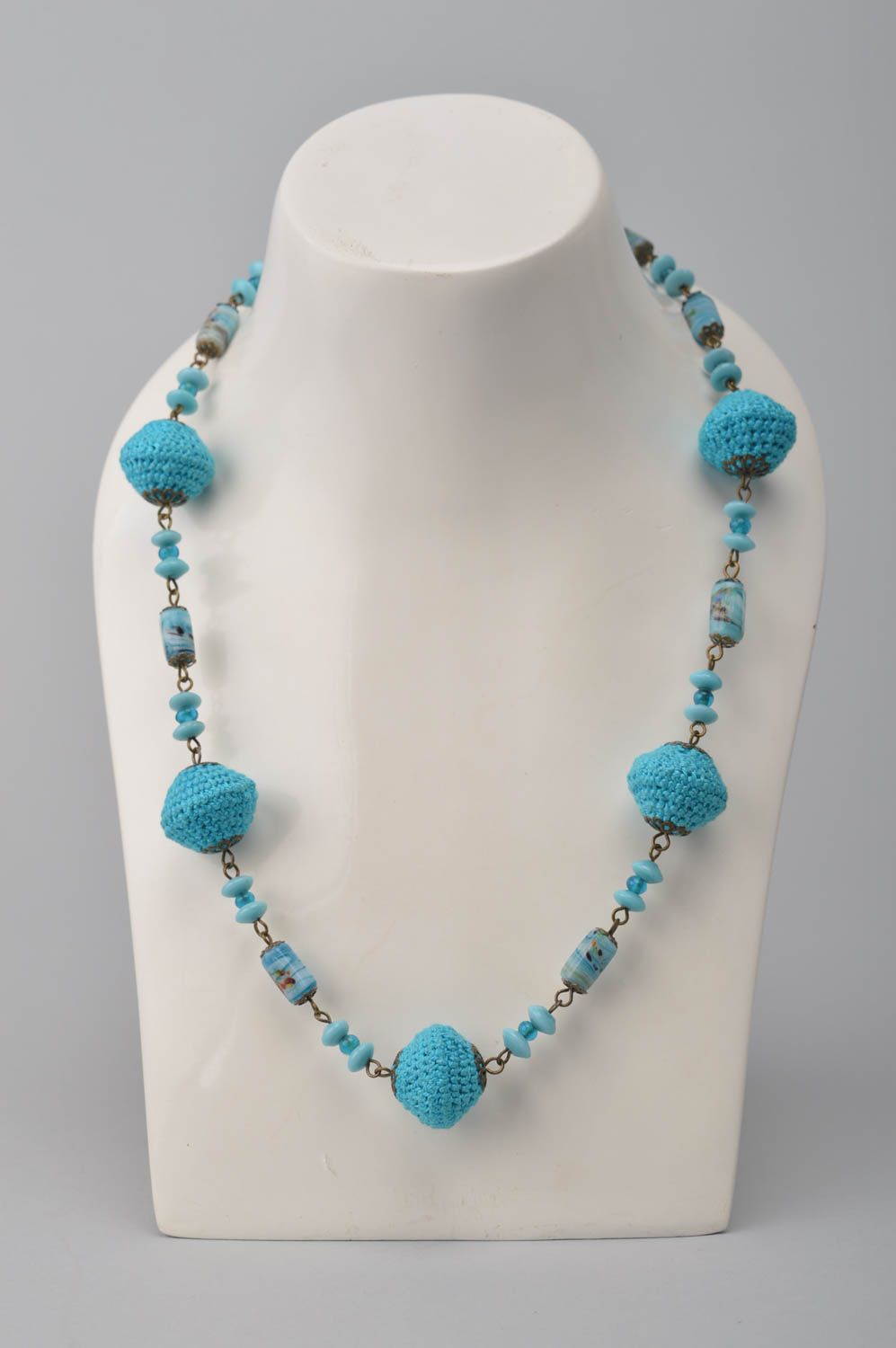 Collier long Bijou fait main bleu original avec perles fantaisie Cadeau femme photo 1