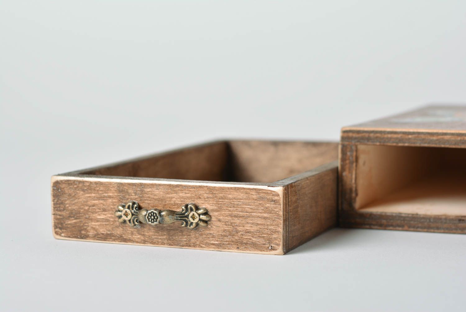 Handgemachte Holz Schatulle mit Bemalung samt Schublade für Geld oder Papiere foto 4