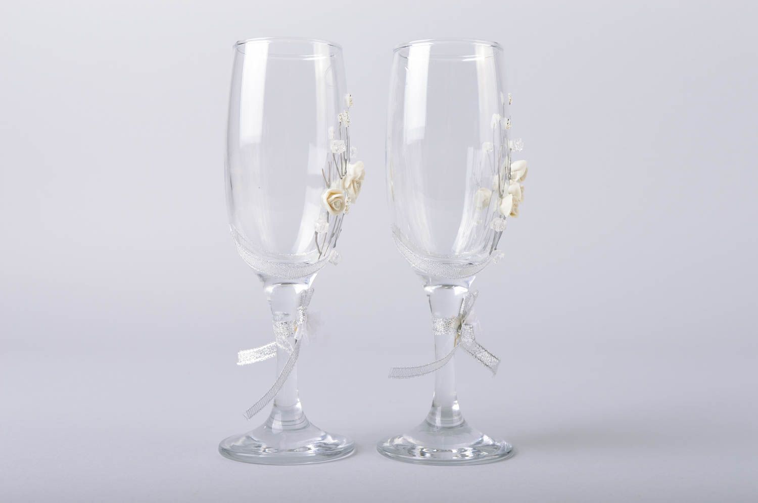 Hochzeit Pokale aus Glas mit dekorativen Elementen aus kaltem Porzellan 2 Stück foto 3