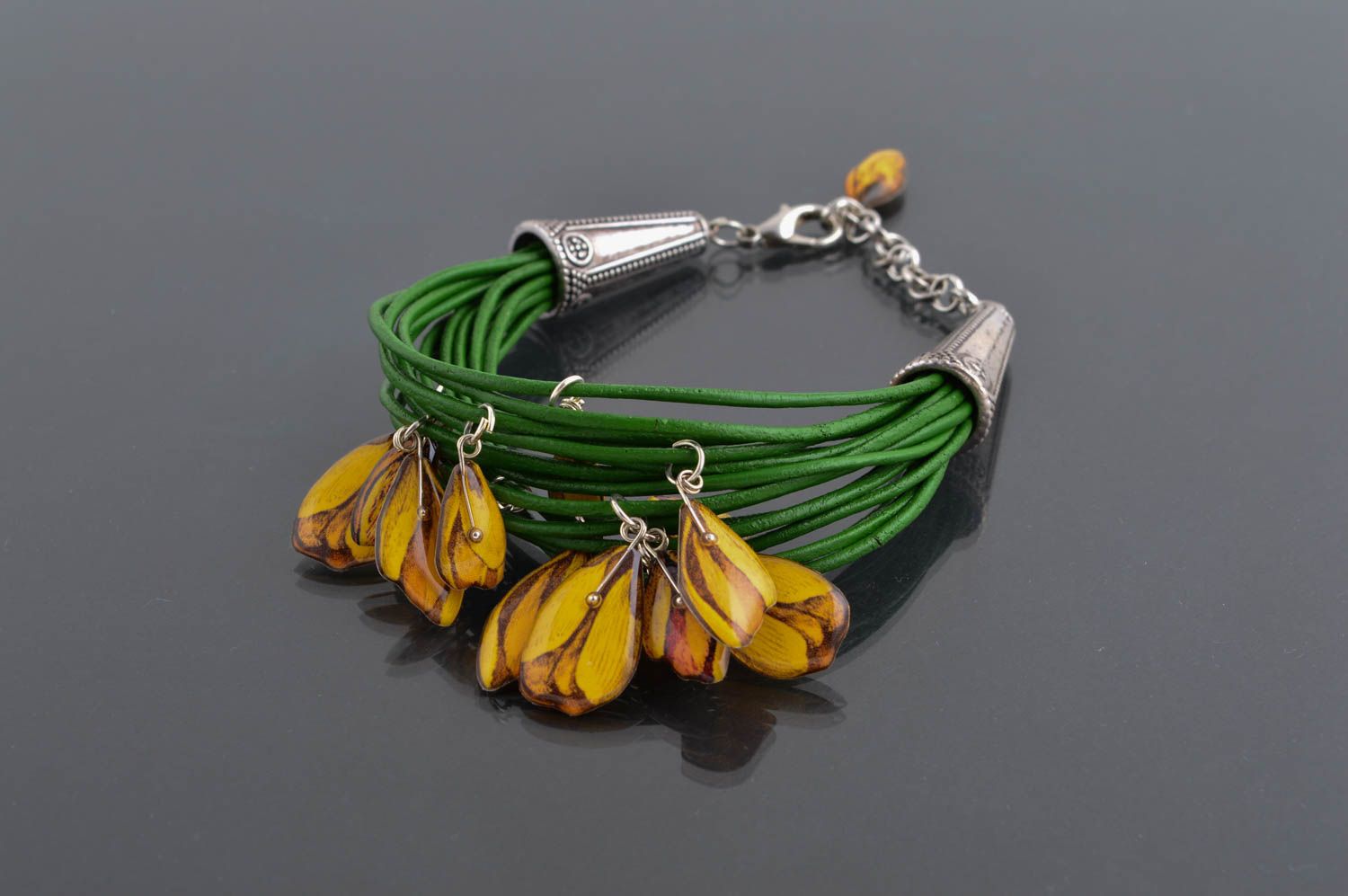 Браслет ручной работы зеленый браслет из кожи дизайнерское украшение модное фото 1