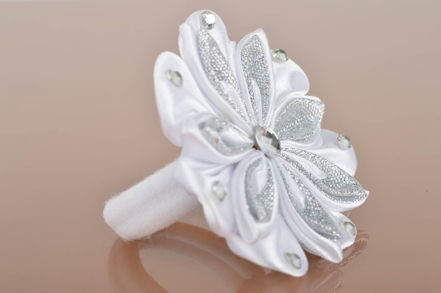 Designer volume handmade silver kanzashi flower hair clip with rhinestones photo 5