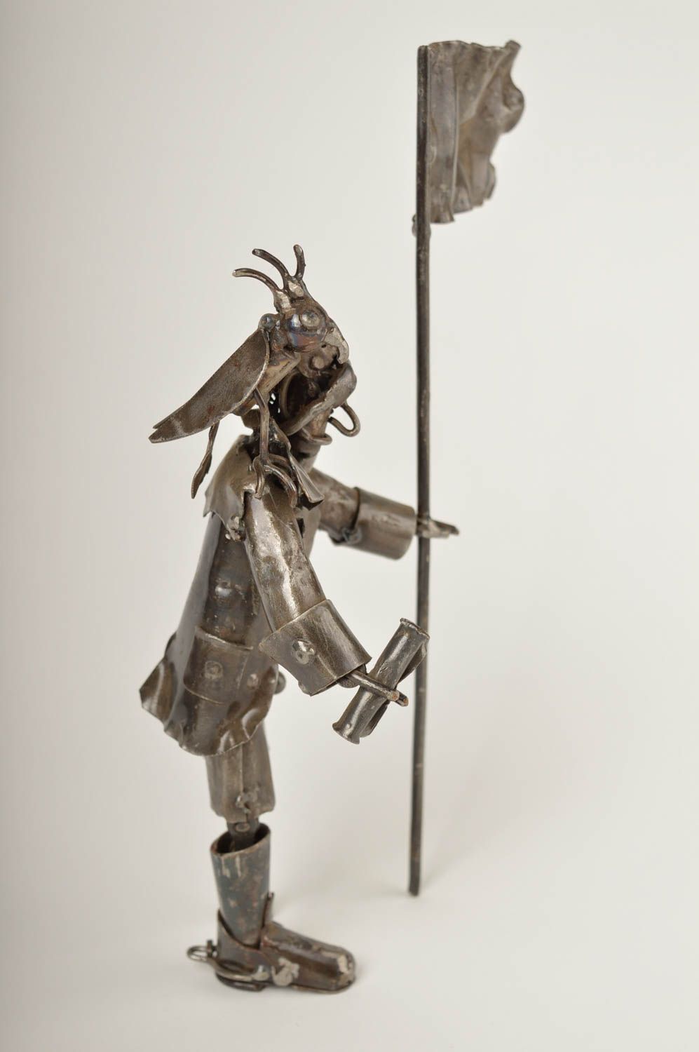 Handmade Dekoration für Tisch Kleine Figur Dekofigur aus Metall Deko Figur Pirat  foto 3