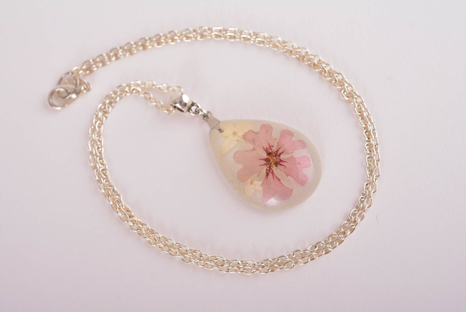 Handmade accessory unusual pendant flowers jewelry epoxy resin pendant photo 2