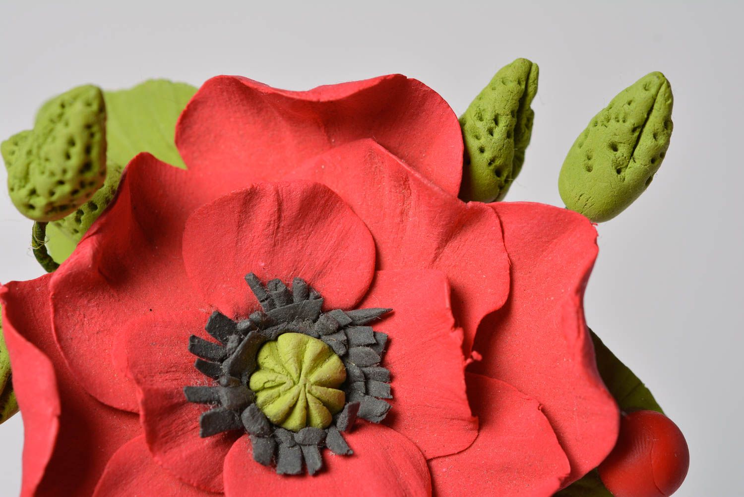 Pince invisible avec fleur de pavot rouge en pâte polymère faite main originale photo 2