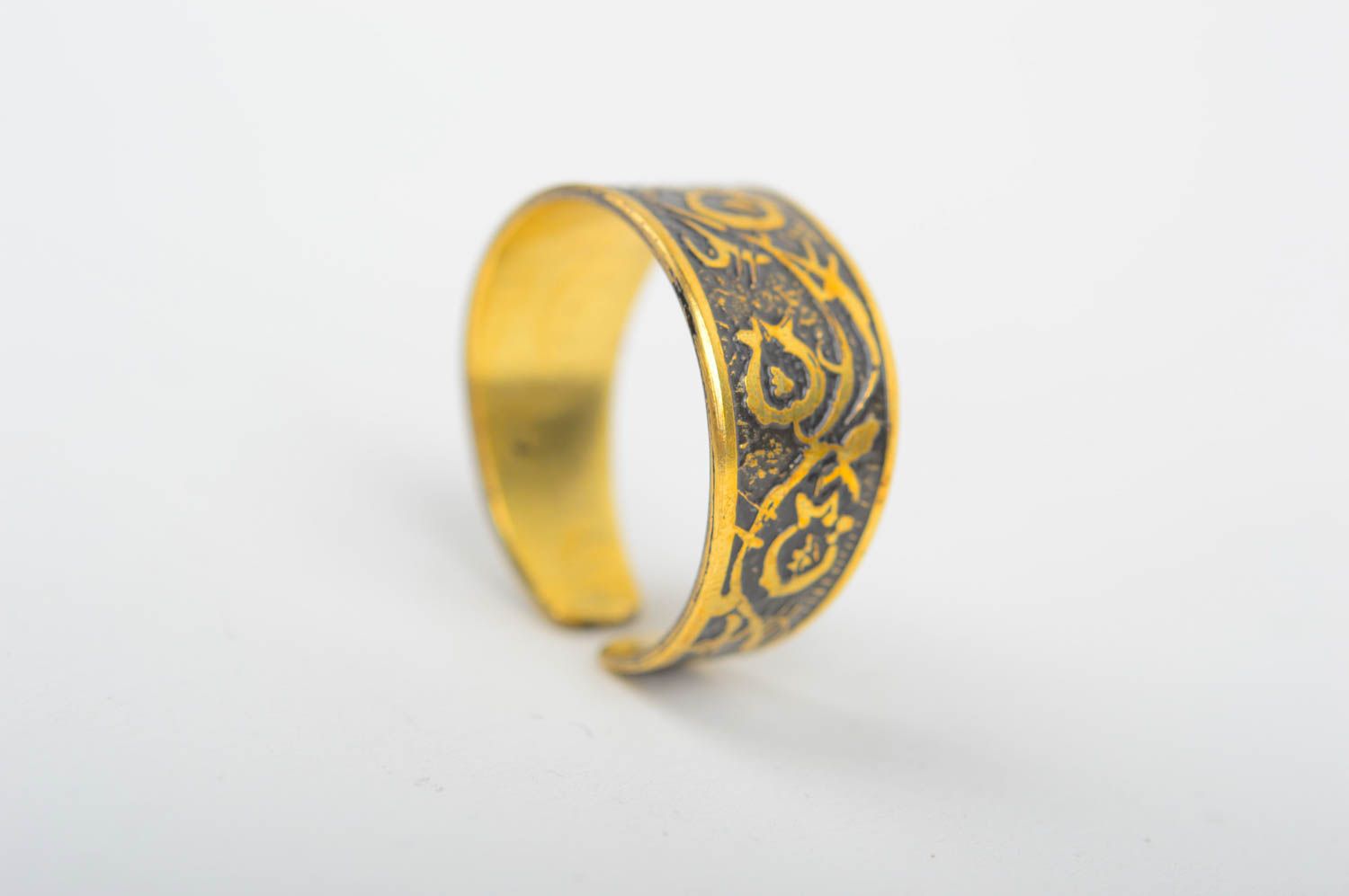 Handmade Schmuck Accessoire für Frauen Messing Ring elegant lösbar mit Muster foto 1