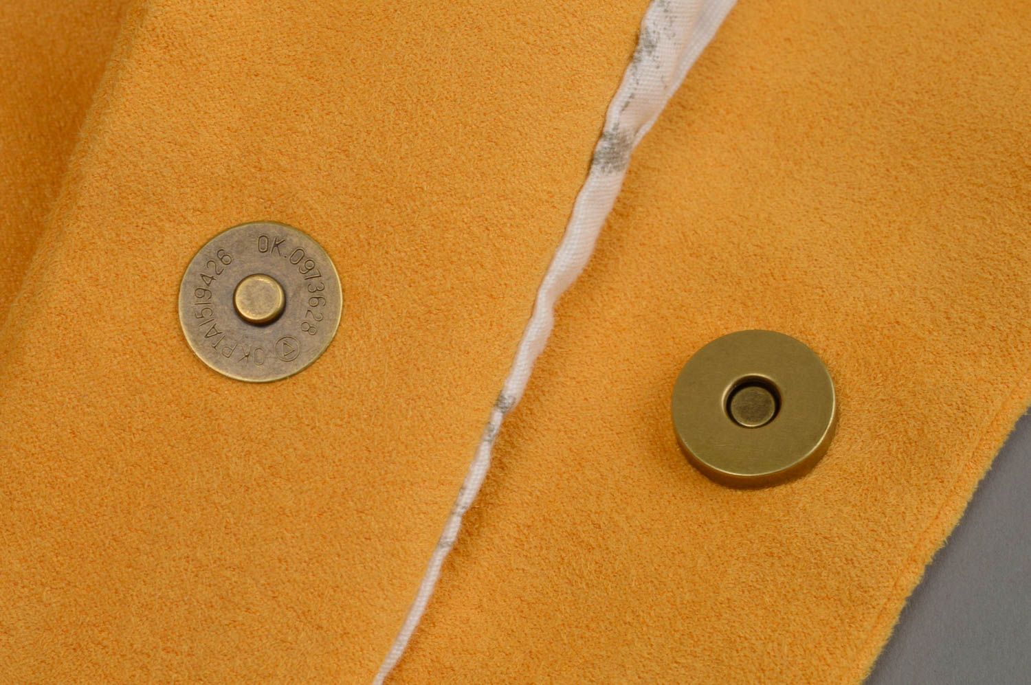 Wildleder Schultertasche in Gelb aus künstlichem Wildleder originell handgemacht foto 5