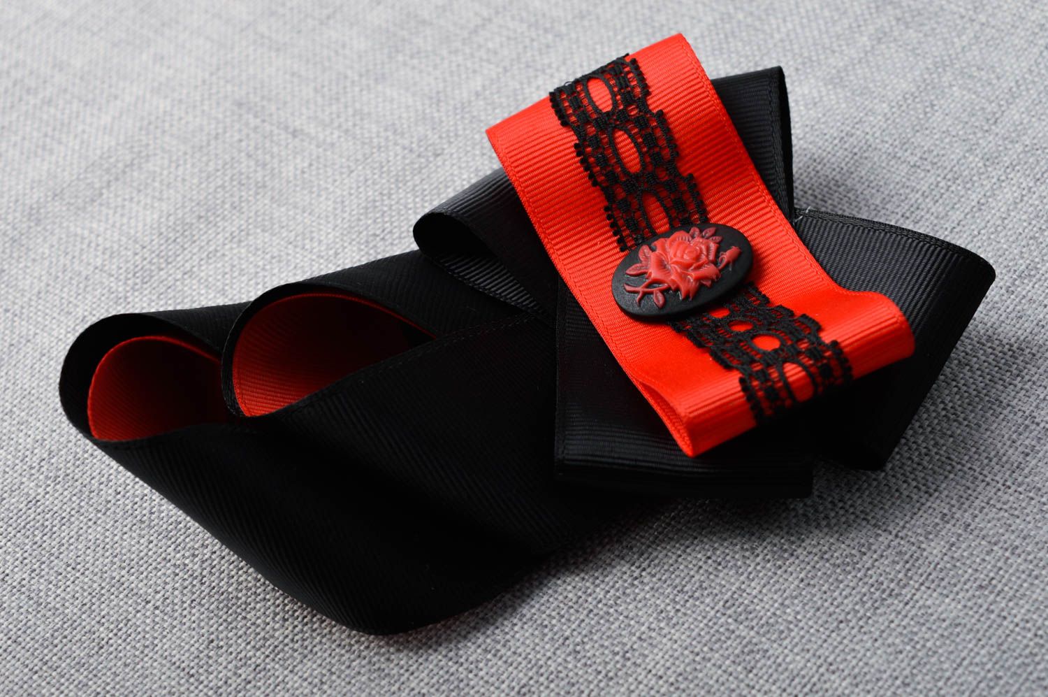 Cravate enfant fait main Accessoire design rouge et noir Vêtement enfant photo 1
