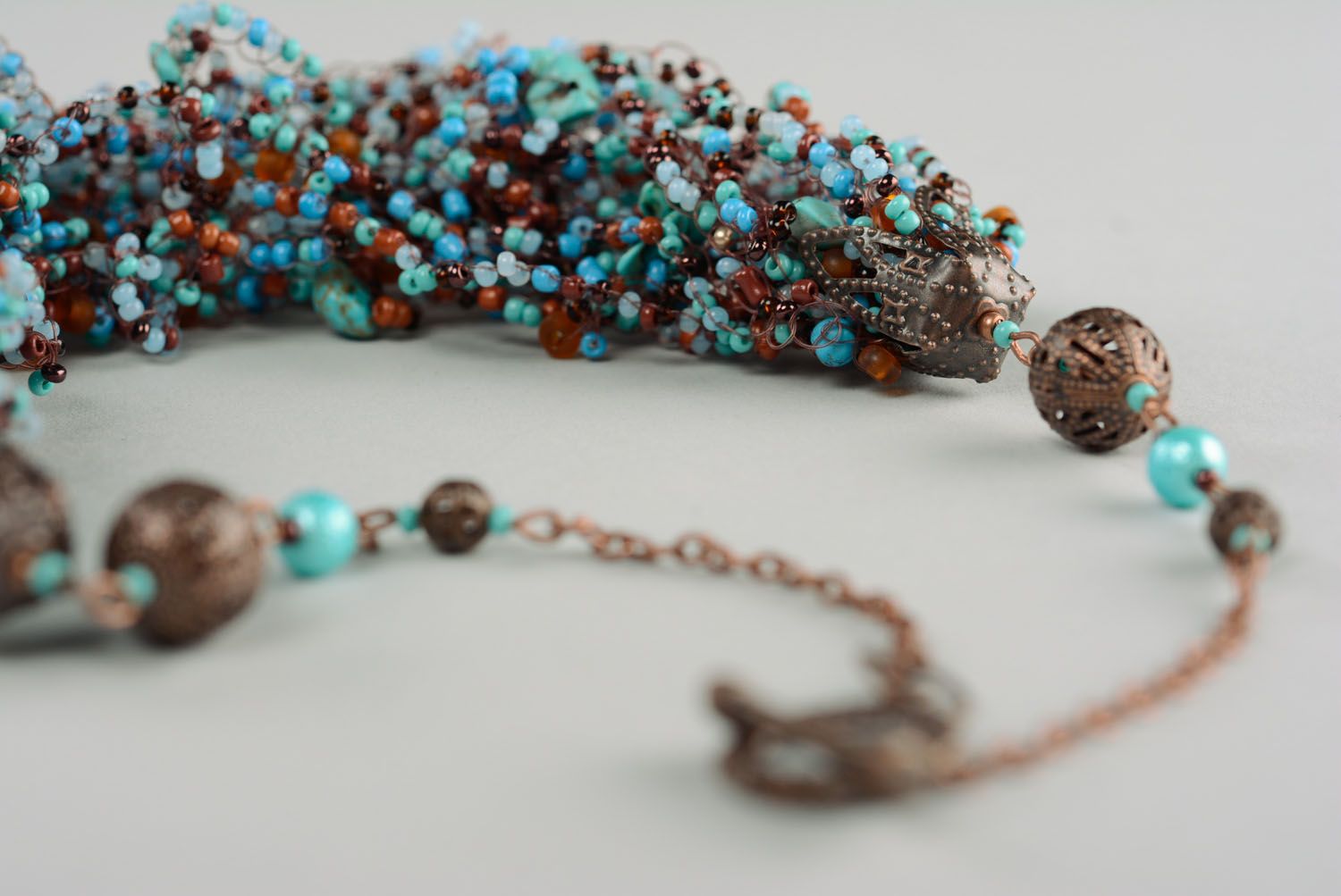 Beaded necklace with howlite photo 4