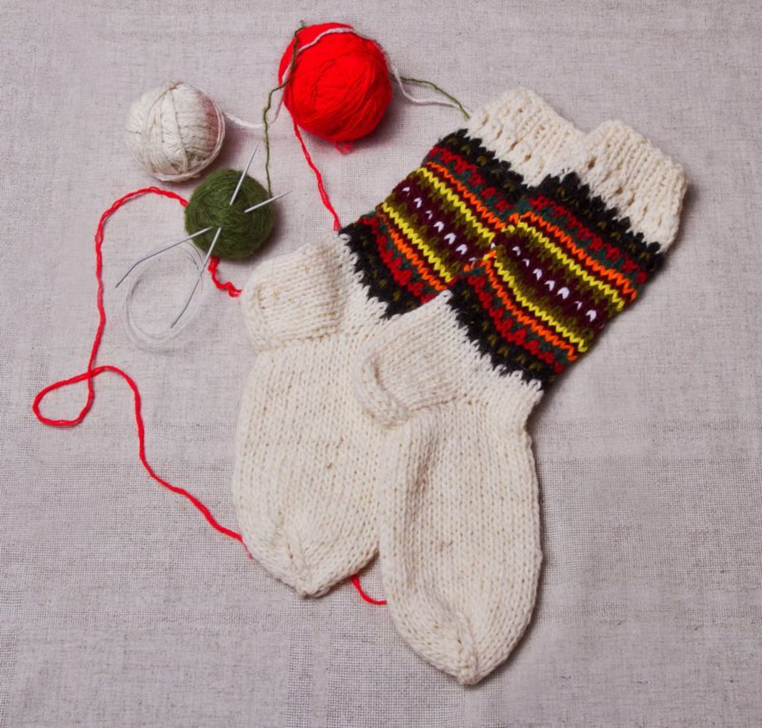Calzini di lana per donna fatti a mano Abbigliamento da donna Calzini bianchi
 foto 1