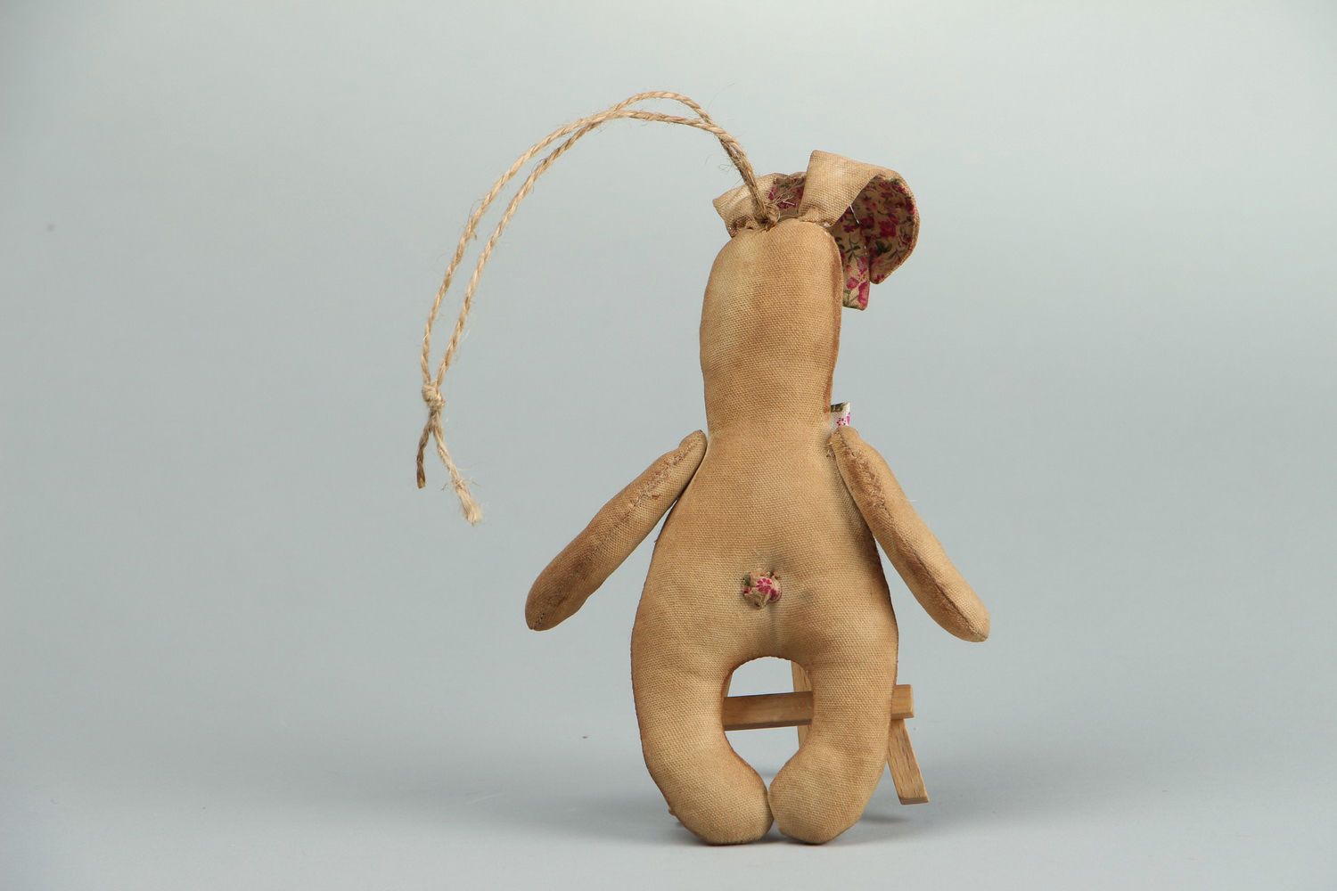 Coniglietto in stoffa fatto a mano pupazzo di pezza giocattolo ecologico  foto 4