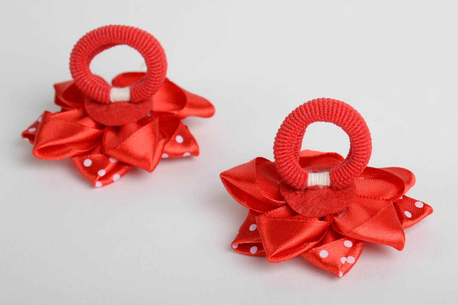 Set of 2 homemade festive hair ties with bright red satin ribbon kanzashi flower photo 2