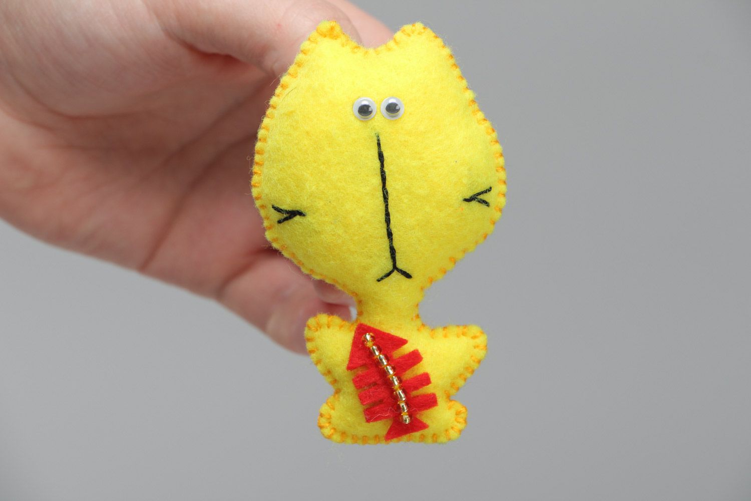 Handmade small brooch sewn of yellow fabric with applique work and beads Cat photo 5