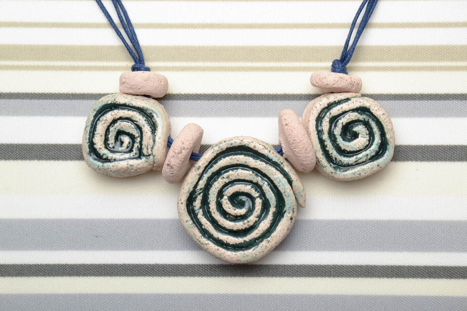 Ceramic necklace painted with engobes and glaze photo 1
