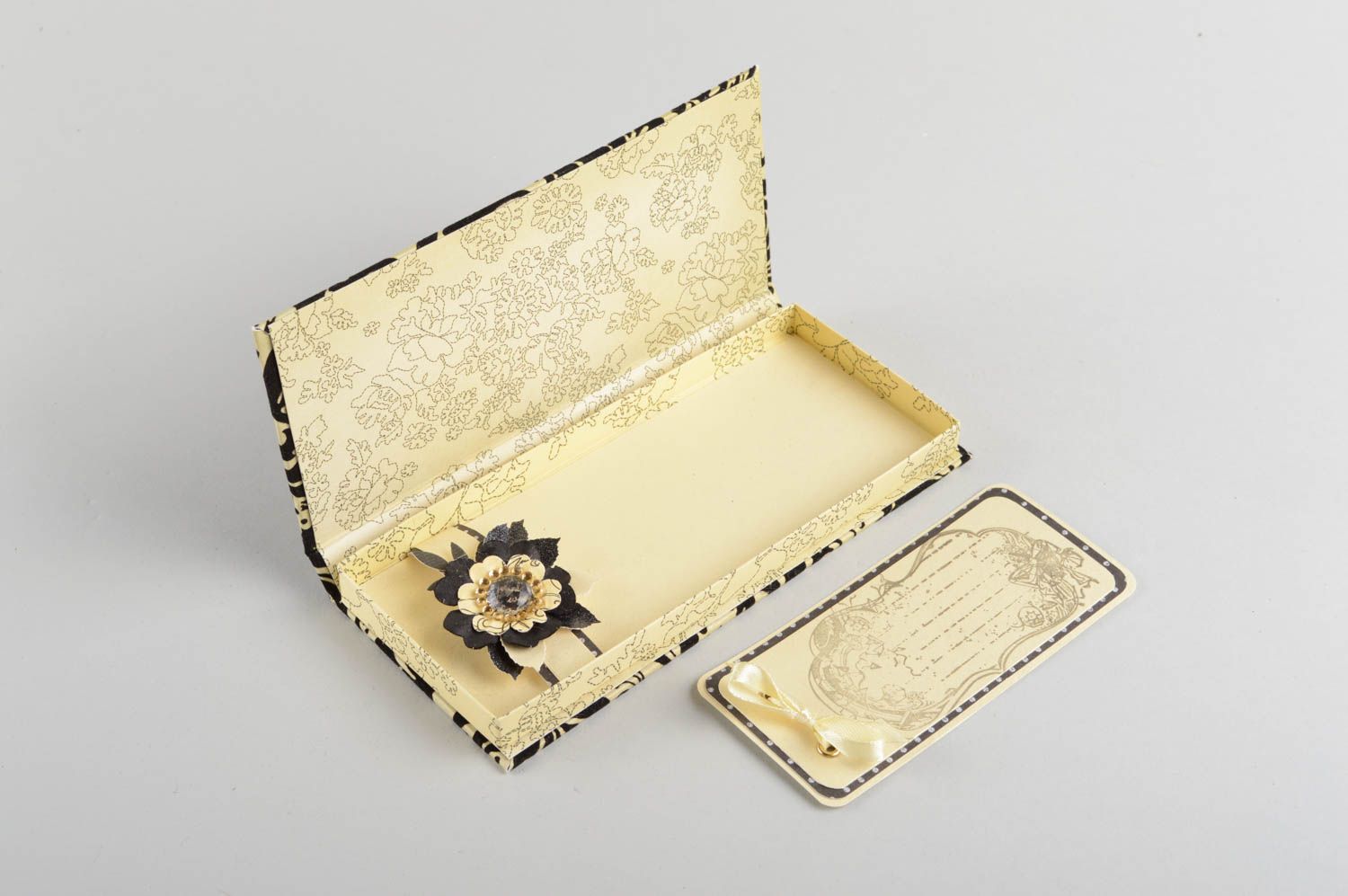 Boîte de cadeau pour argent faite main beige-noir pour scrapbooking Royale photo 4