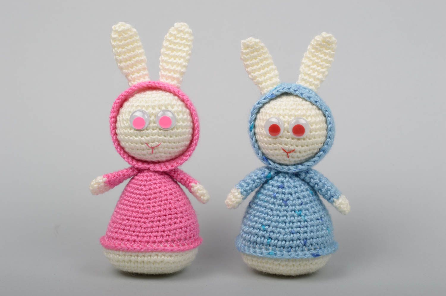 Peluches lapins faites main Jouets tricotés au crochet 2 pièces Cadeau femme photo 1
