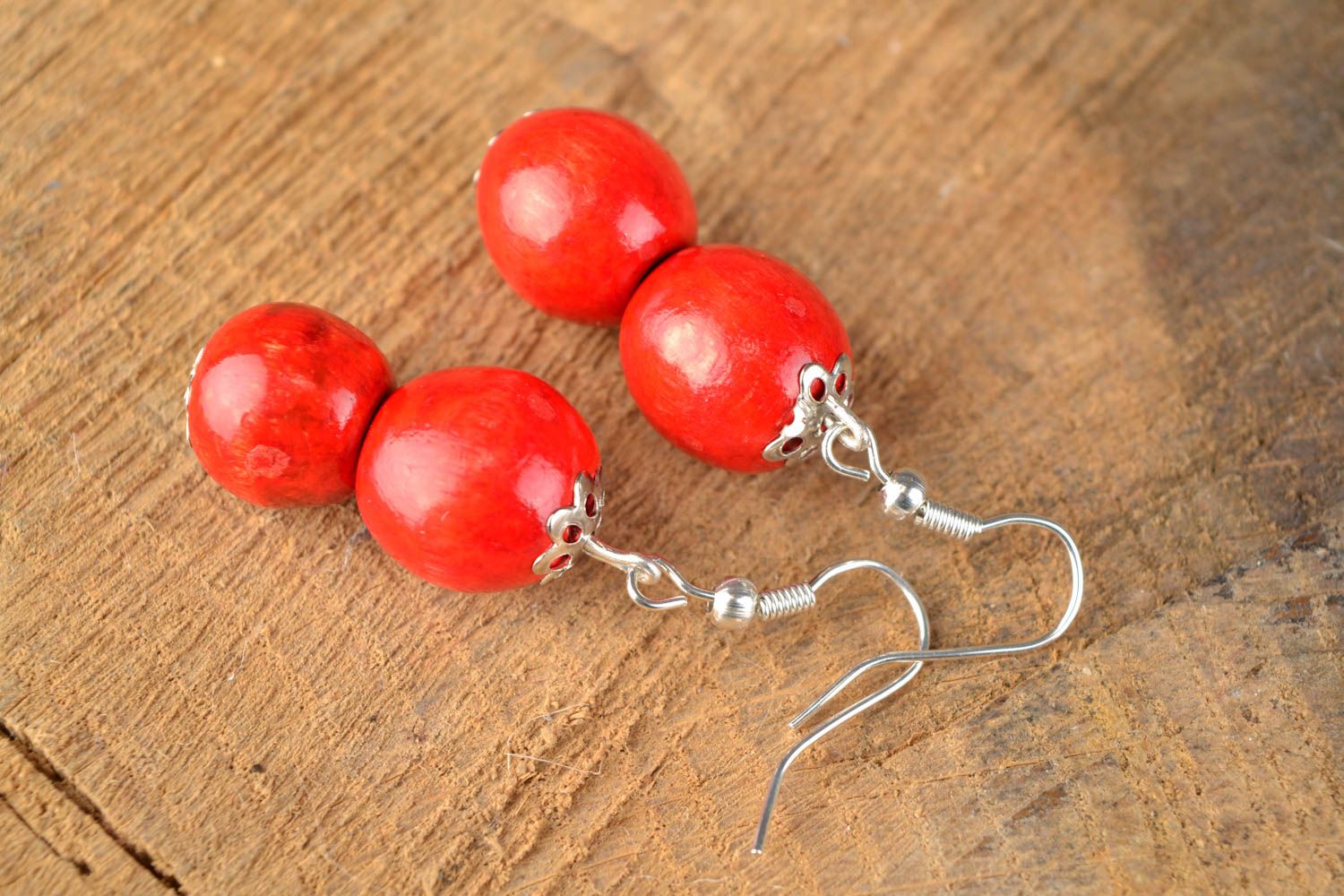 Red handmade wooden earrings photo 1