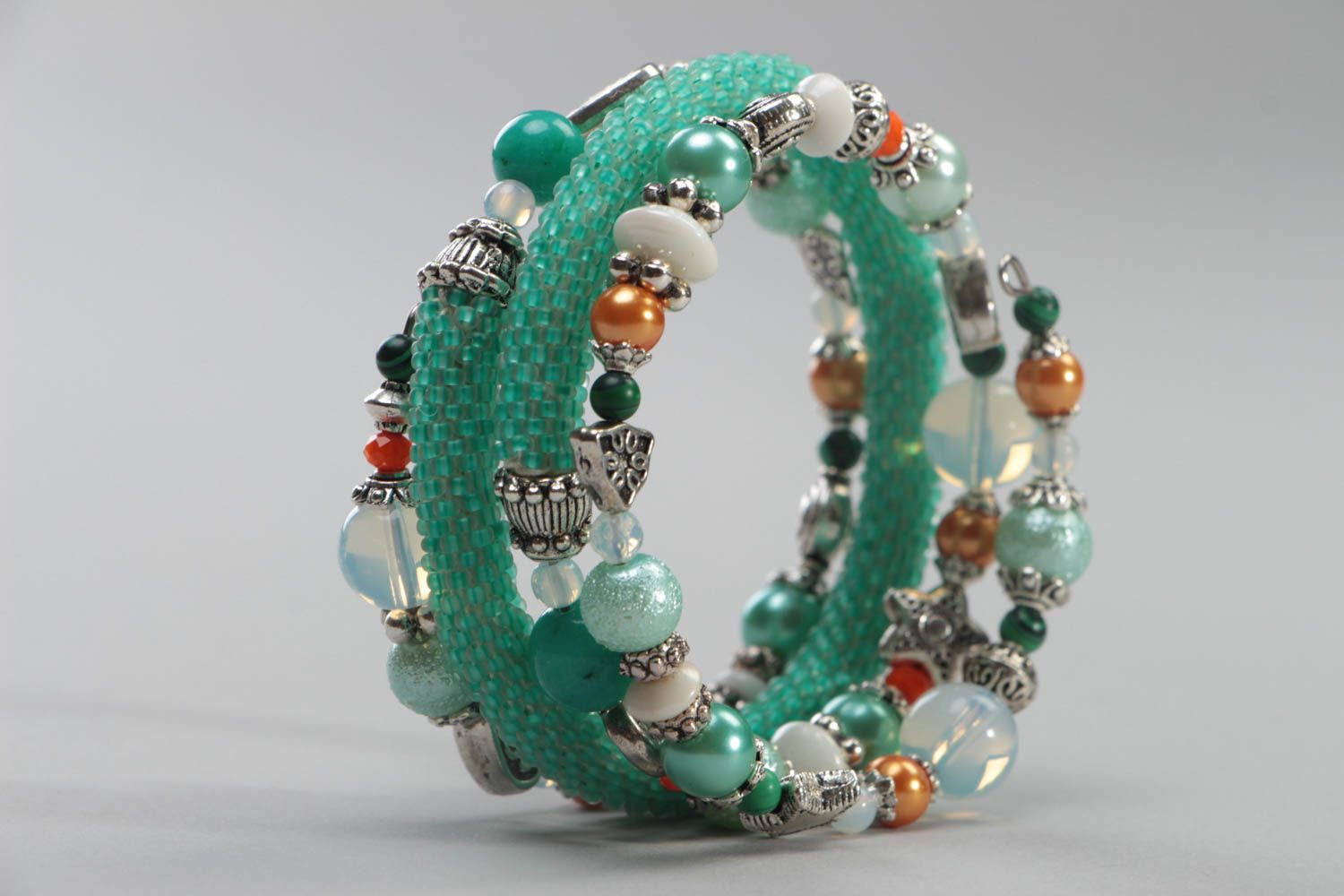 Bracelet vert Bijou fait main de pierres naturelles large design Cadeau femme photo 4