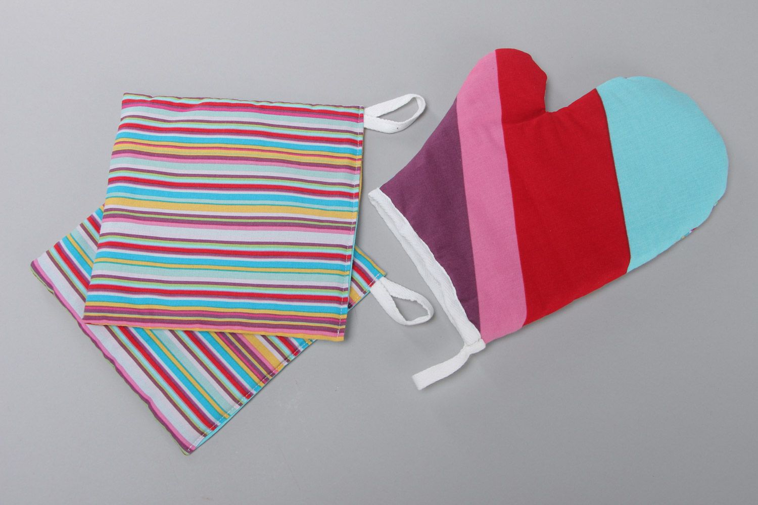 Ensemble de maniques en coton carrées multicolores rayées faites main 3 pièces photo 2