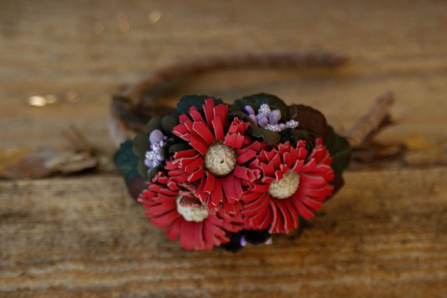 Serre-tête fleurs Accessoire cheveux fait main de cuir naturel Cadeau original photo 1