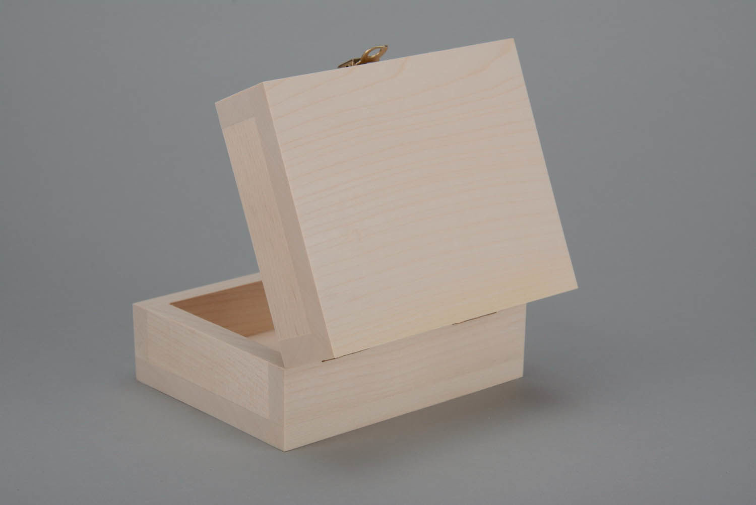Blank box made of wood photo 1
