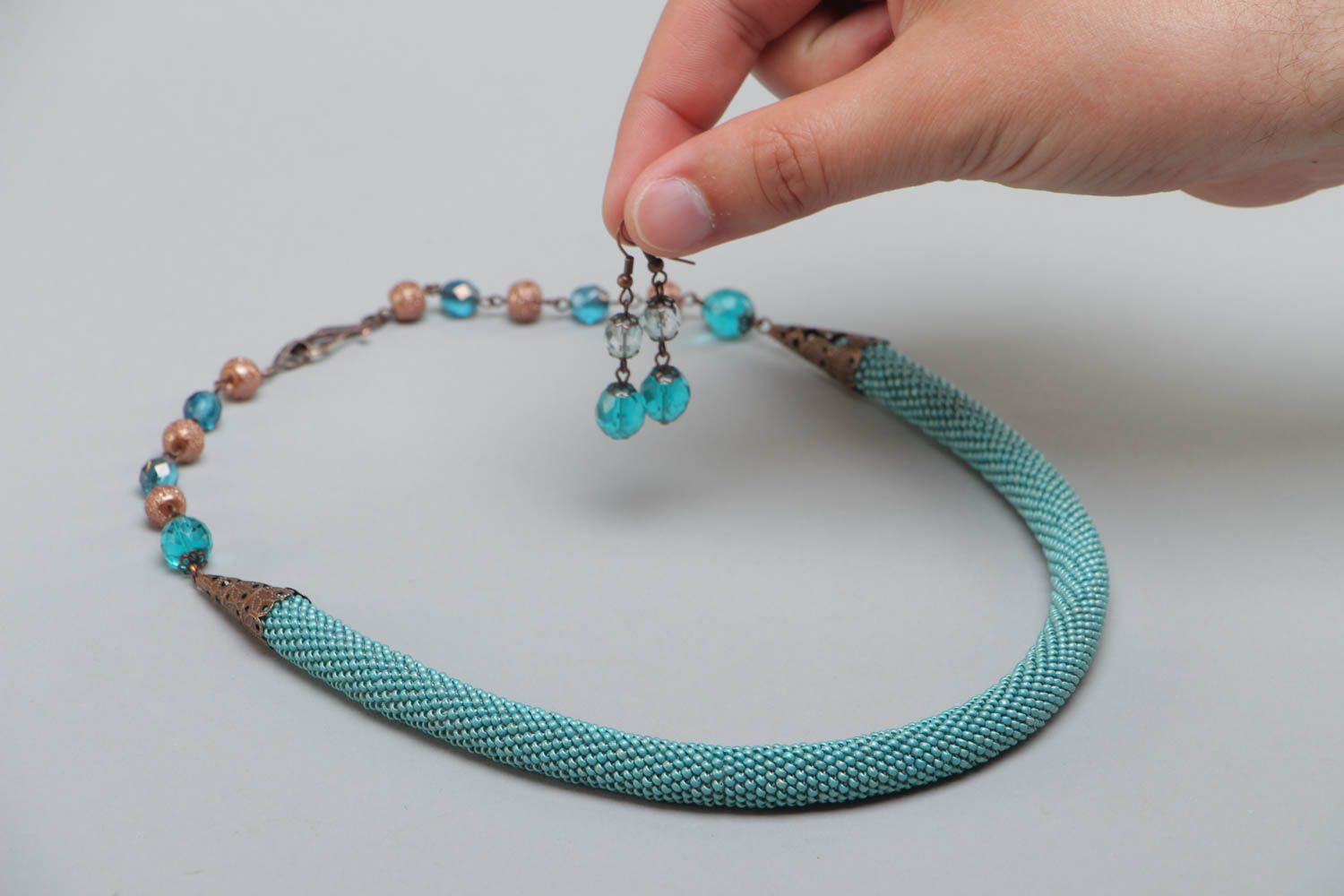 Conjunto de joyas de abalorios y cuentas artesanales collar y pendientes foto 5