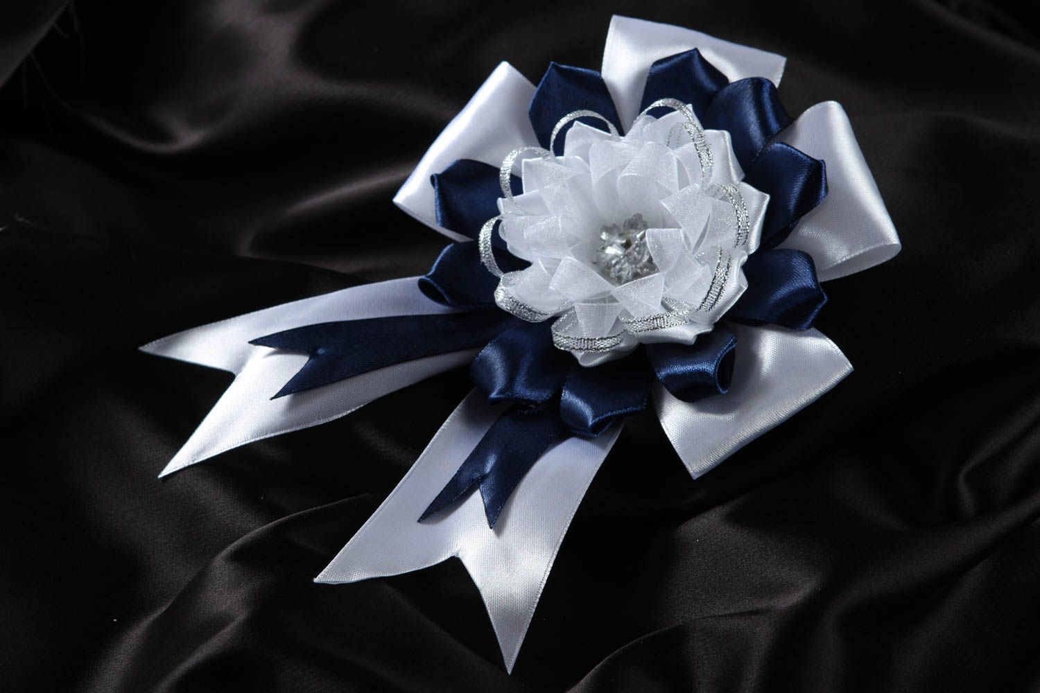 Haarspange Blume Handmade Damen Modeschmuck Accessoire für Haare blau weiß foto 1