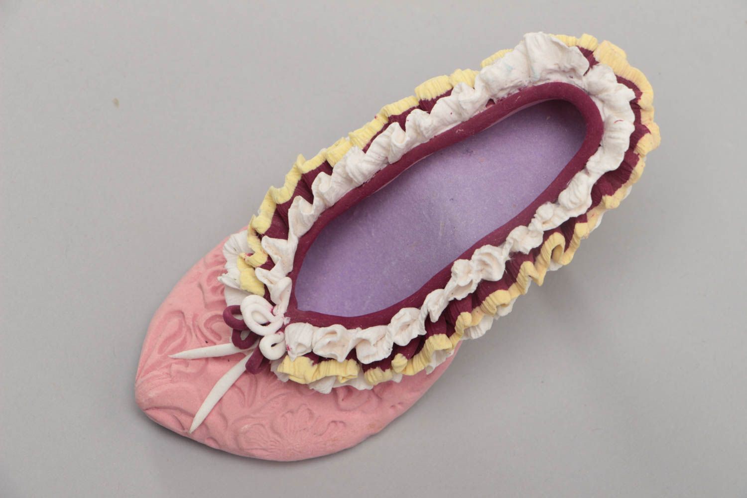 Figurine chaussure à talon rose en pâte polymère faite main décorative originale photo 2