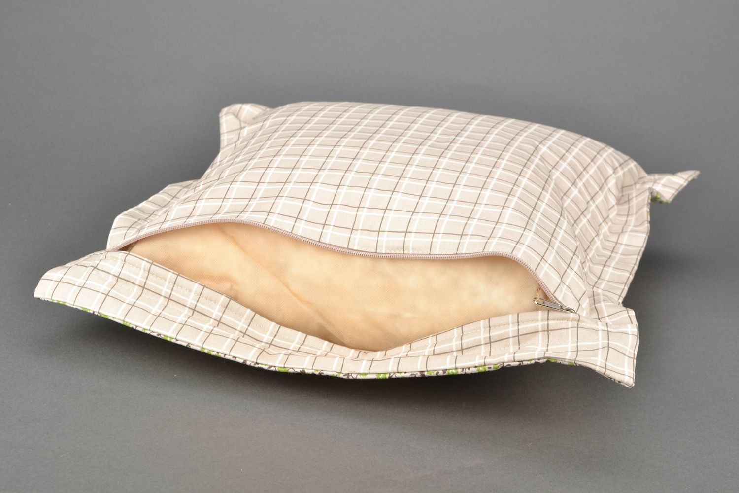 Диванная подушка ручной работы текстильная Олива-цветы фото 4