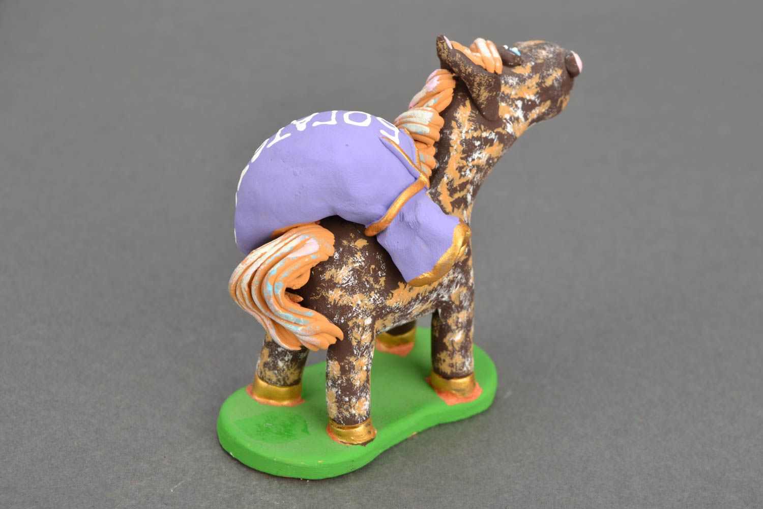 Авторская статуэтка из глины Богатая лошадь фото 5
