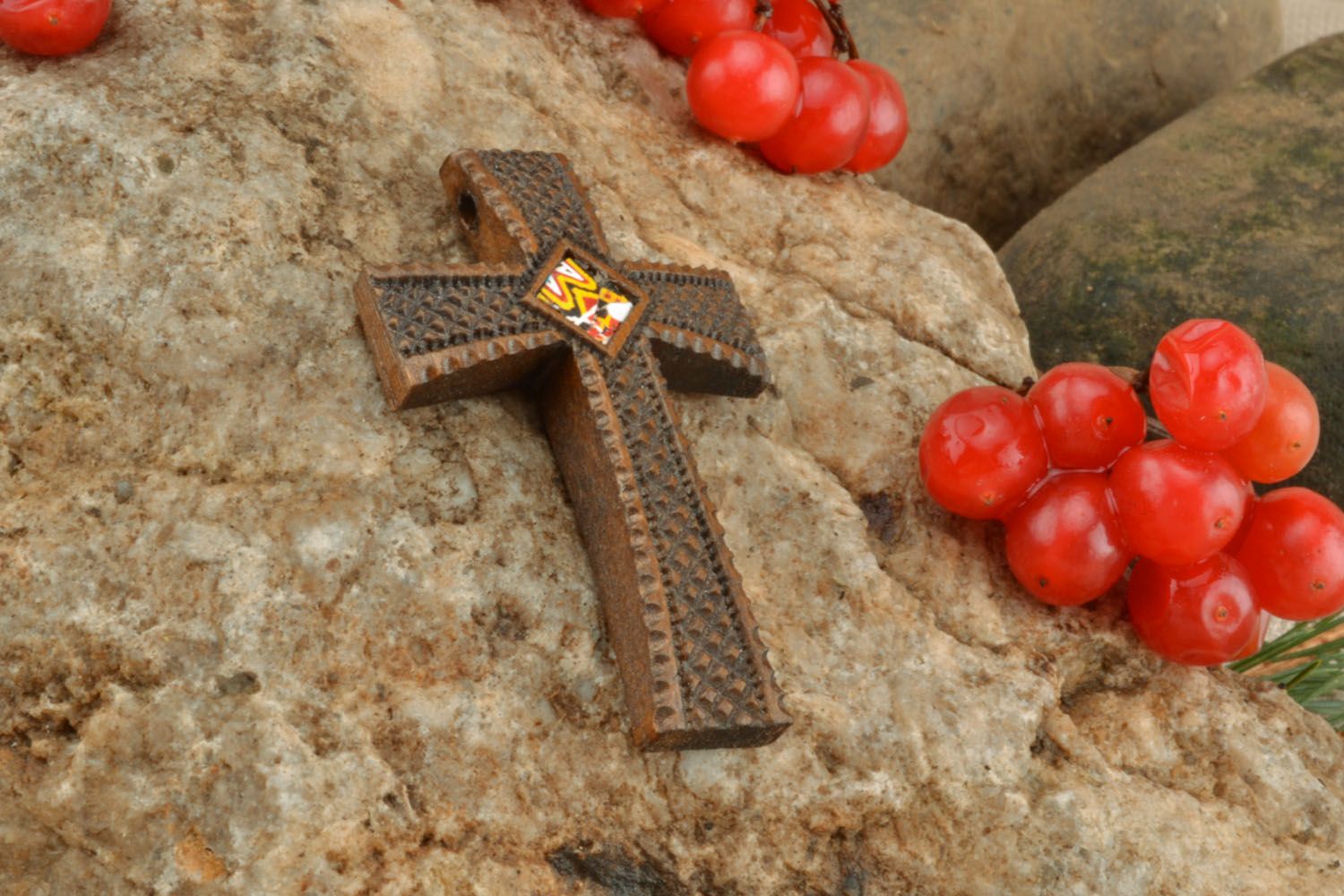 Croix pectorale teintée faite main photo 1