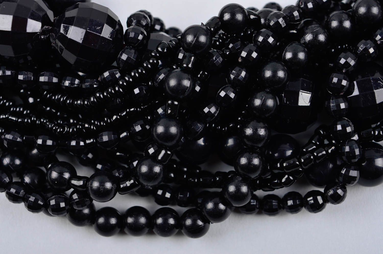 Черное украшение ручной работы массивное колье из бисера ожерелье из бисера фото 3