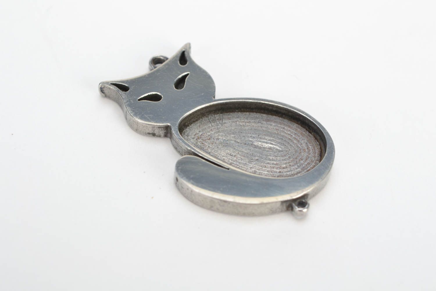 Beautiful handmade DIY metal craft blank pendant in the shape of cat photo 3
