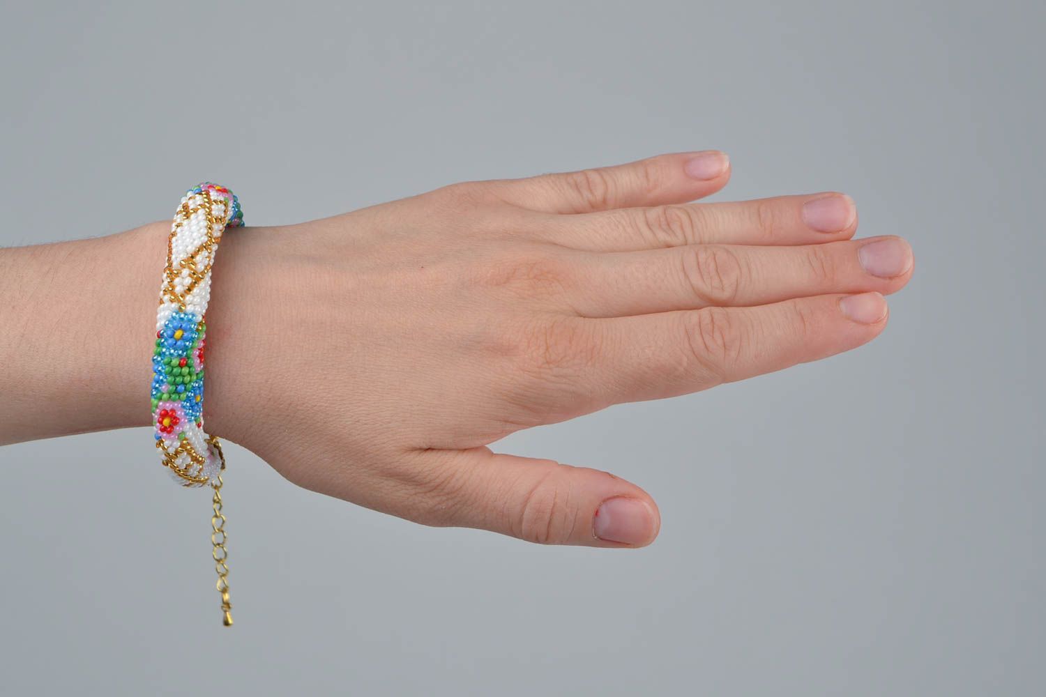 Нежный браслет-жгут из бисера ручной работы женский красивый Полевой букет фото 2