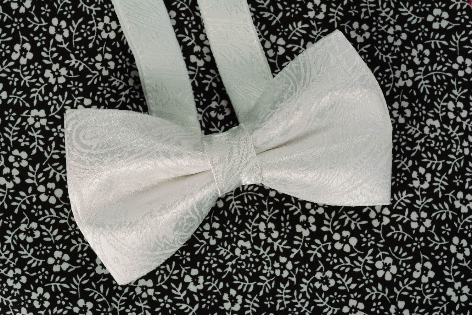 Weiße Fliege Krawatte aus Textil foto 3