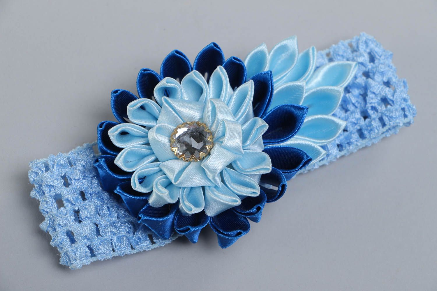 Handmade stylish bright blue stretch headband with kanzashi satin flowers photo 2