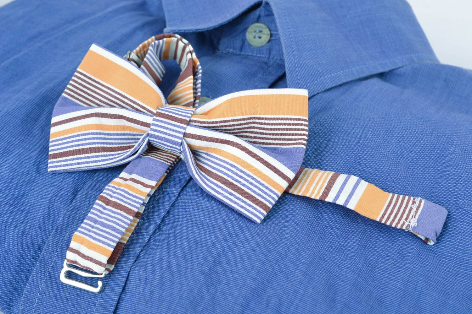 Striped fabric bow tie photo 1